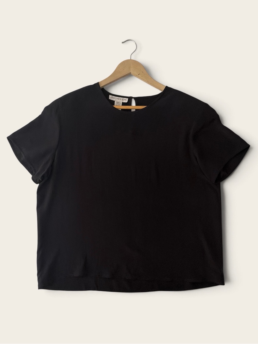 Black 100% Silk Blouse Shoulder Pads Size 14 Jones New York